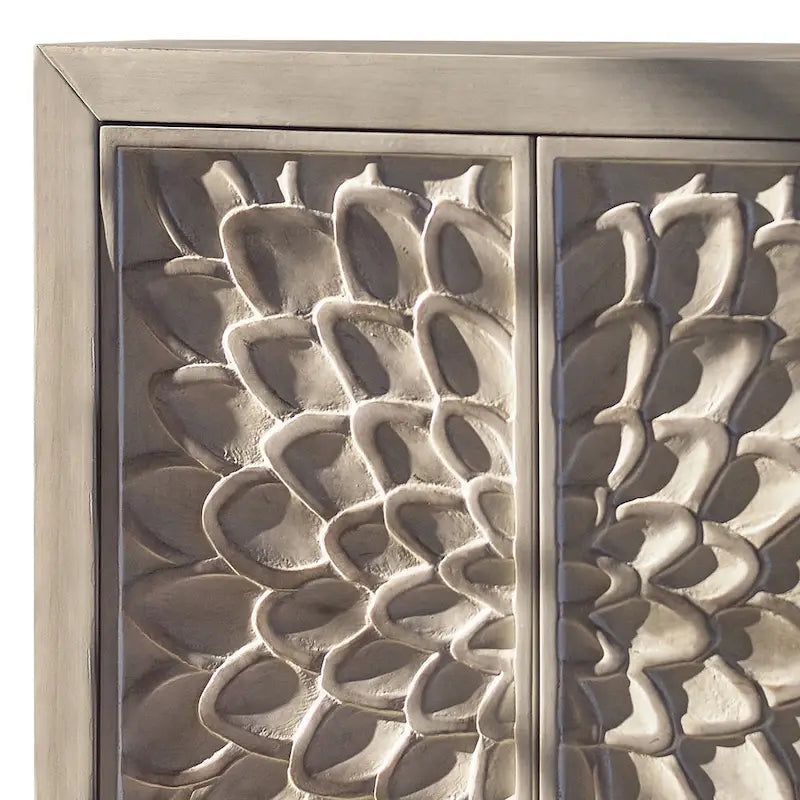 Gabinete decorativo de tres estantes