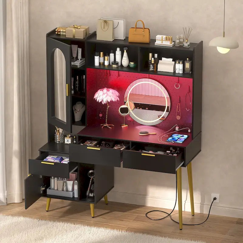 Coiffeuse avec panneau perforé et étagère supérieure, table de chambre avec station de recharge et éclairage LED