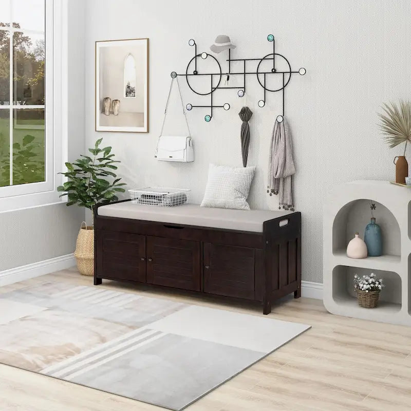 Banc de rangement avec 3 portes à persiennes, banc à chaussures avec coussin amovible et espace de rangement dissimulé