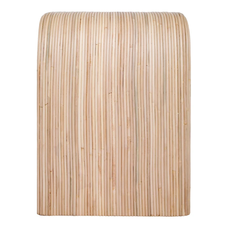 Table basse en rotin et table d’appoint